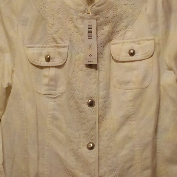 Chico's - NWT Alabaster Denim With Lace Layover Trim, Button Down, Pockets,... - Picture 8 of 14